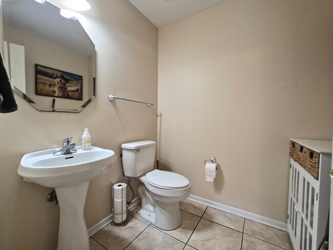 Building Photo - 2337 Hudson Cir
