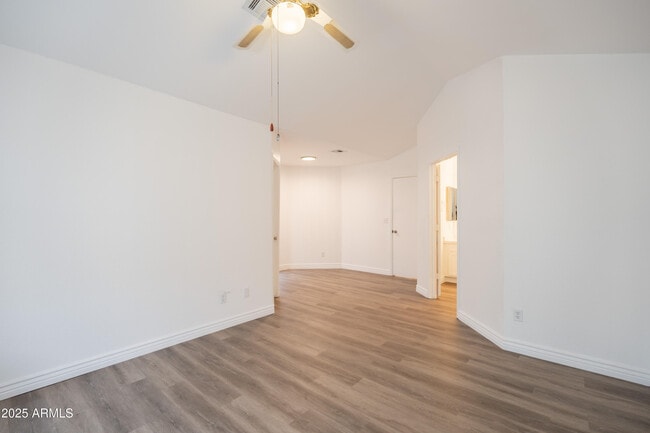 Building Photo - 1121 W Manor St