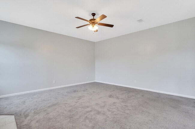 Building Photo - COMING EARLY JUNE 2026! (Pet Friendly)