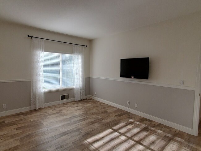 Building Photo - Beautiful Updated Condo in Prime San Ramon...