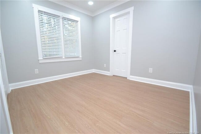 Building Photo - 942 Athens Dr