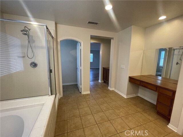 Building Photo - 37280 Parkway