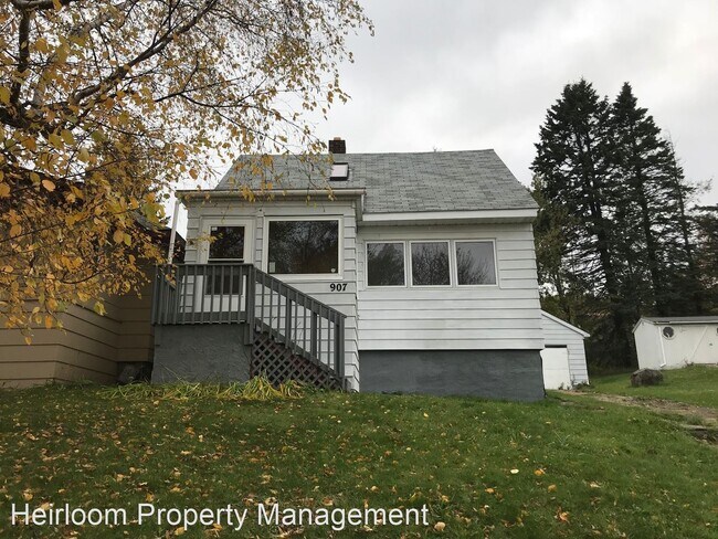 Primary Photo - 1 br, 1 bath House - 907 W 6th Street