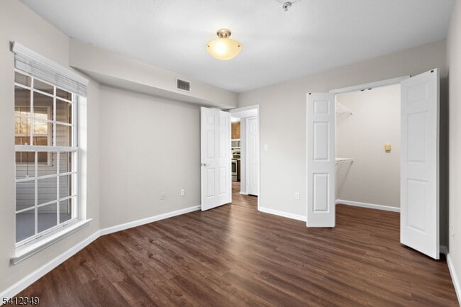 Building Photo - 690 NJ-23