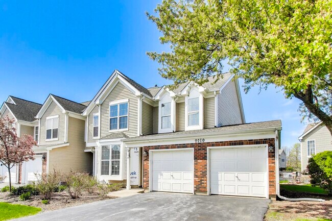 Building Photo - 2219 Rossiter Pkwy