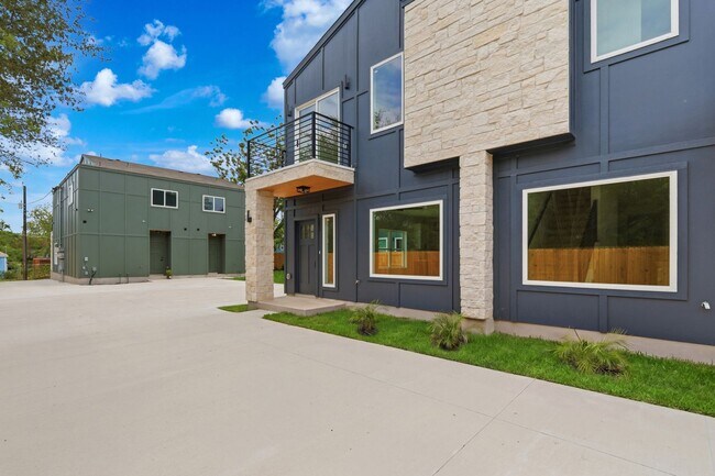 Building Photo - New Build Ready for Move In!