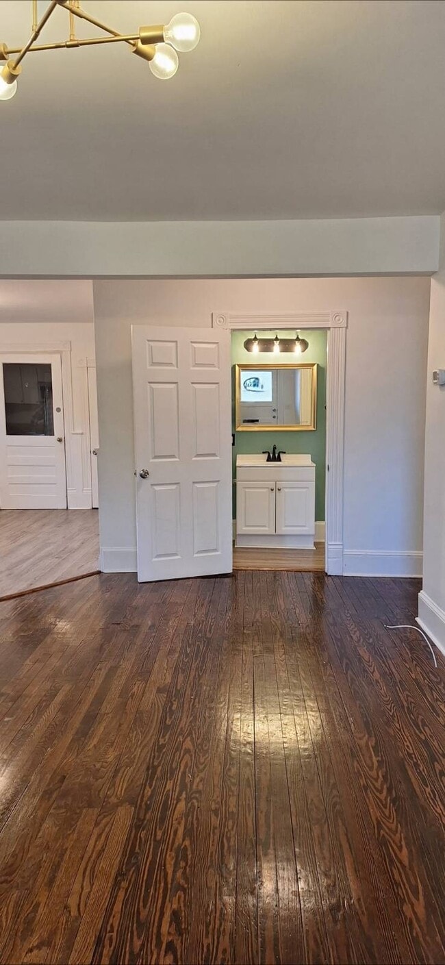 Building Photo - 3403 South St