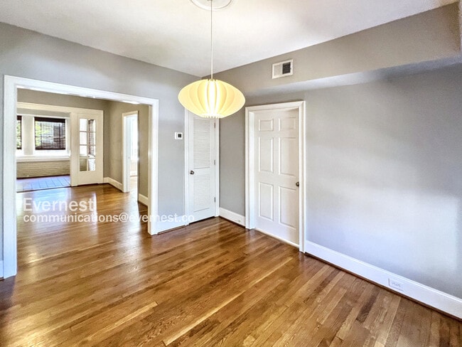Building Photo - 2819 Highland Ave