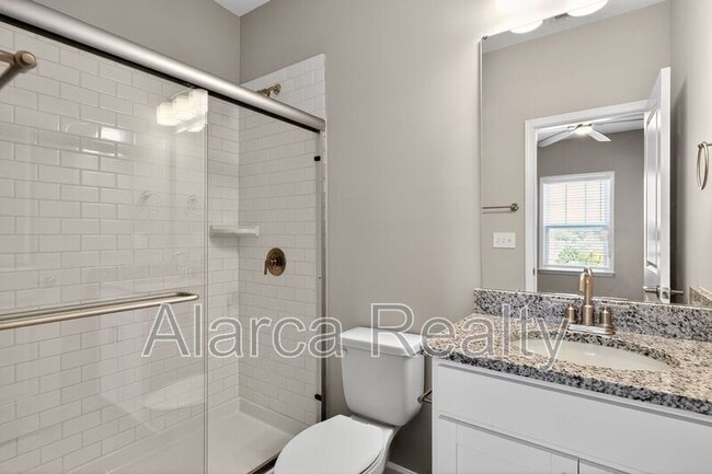 Building Photo - 256 W Waterlynn Rd