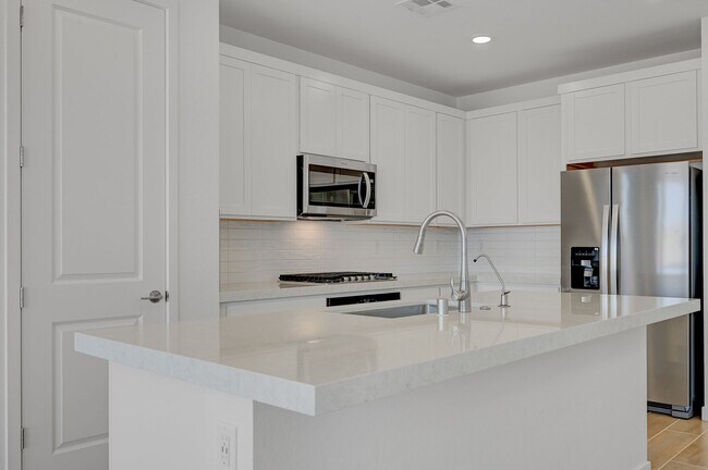 Building Photo - 8532 W Agate Ave