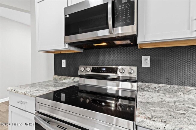 Building Photo - 1018 S 47th St