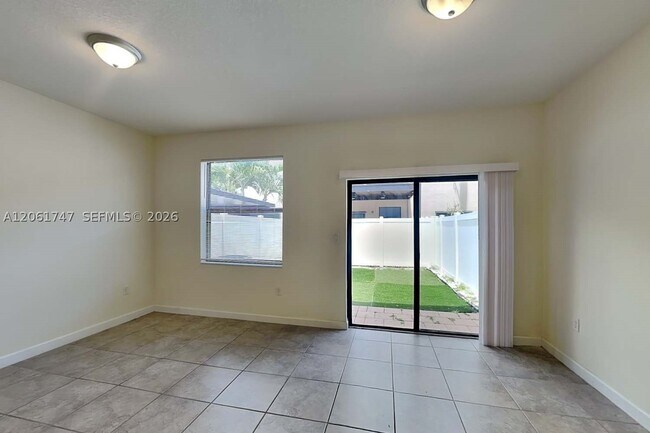 Building Photo - 10554 W 33rd Way