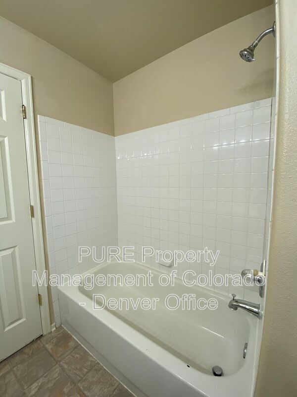 Building Photo - 2573 Cove Creek Ct