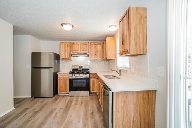 Building Photo - 3137 Dewbourne Dr