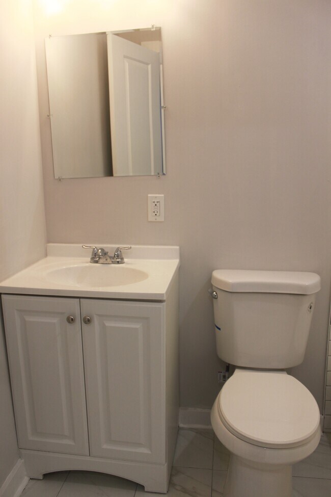 Building Photo - 3355 Argyle St