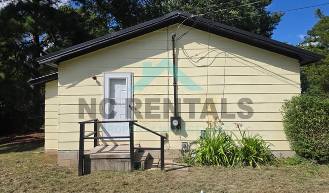 Building Photo - 717 Gun Club Rd