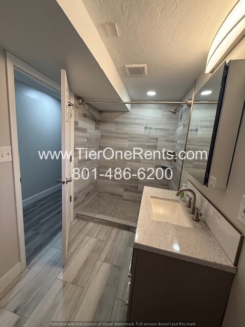 Building Photo - NO DEPOSIT option available for qualified renters!