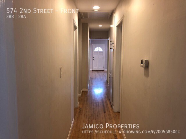 Building Photo - 574 2nd St