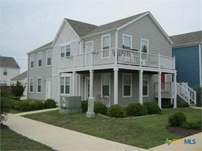 Building Photo - 148 Rush Haven