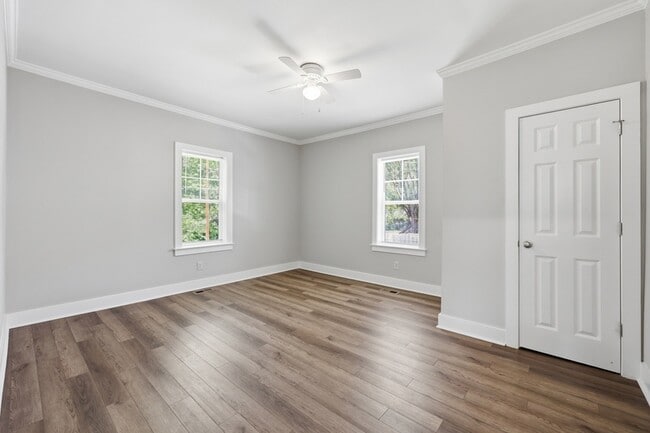 Building Photo - 546 Baltimore Dr