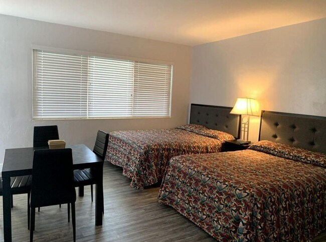 Building Photo - 1010 S Federal Hwy