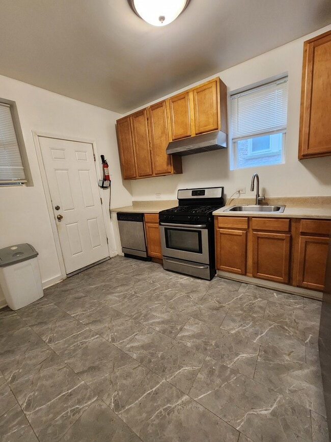 Building Photo - 7835 S Saginaw Ave