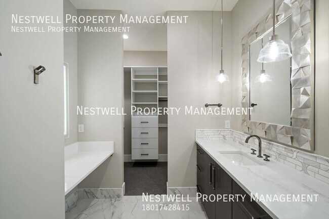 Building Photo - Brand New Luxury Home in Woodland Hills