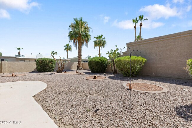 Building Photo - 9444 E Lawndale Pl