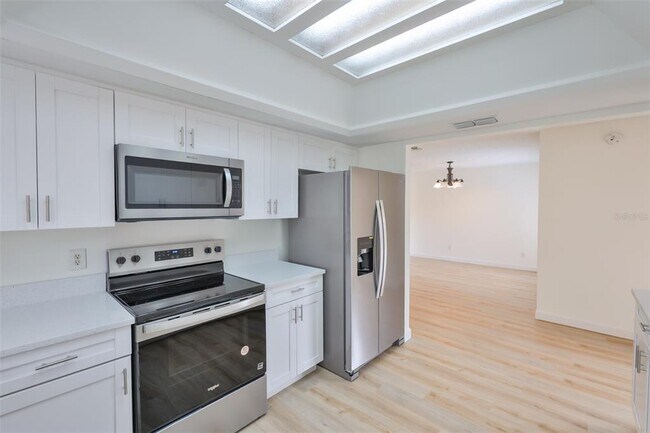 Building Photo - 13703 Sweetwater Cove Pl