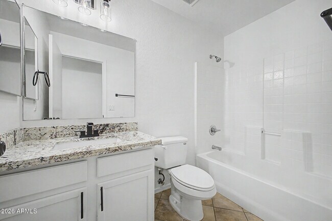 Building Photo - 15337 W Poinsettia Dr