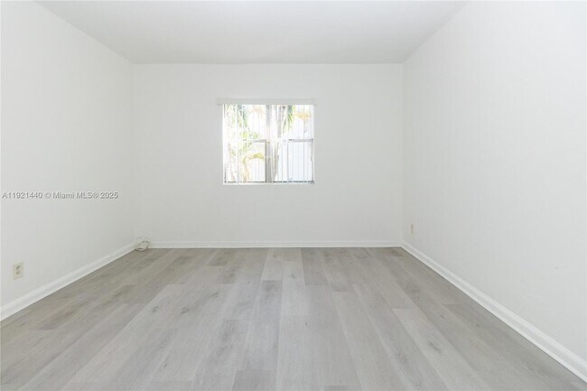 Building Photo - 1840 Fillmore St