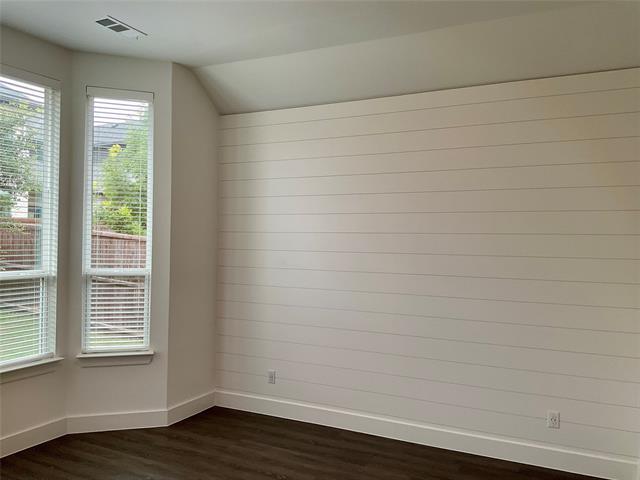 Building Photo - 801 Pemberton Dr