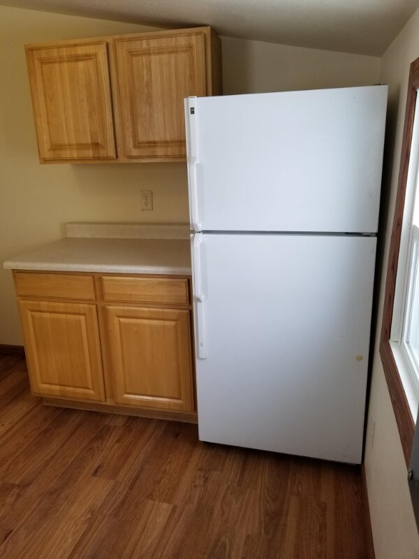 Building Photo - 114 3rd Ave W