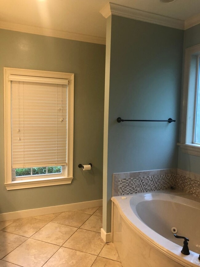 Building Photo - Mill Creek Subdivision