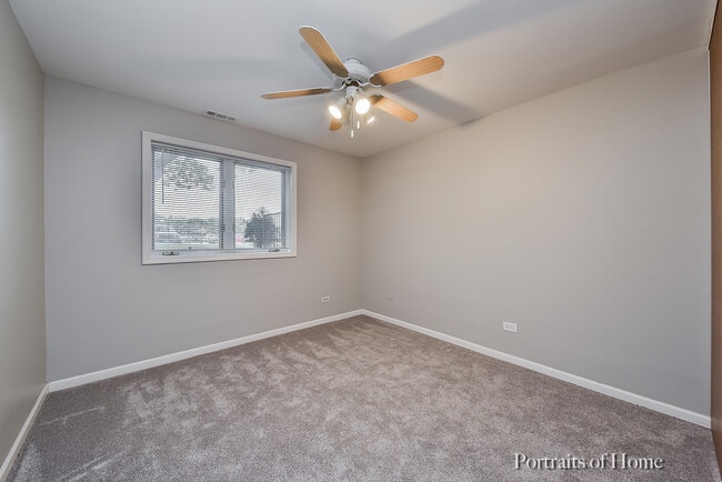 Building Photo - 1462 Stonebridge Cir