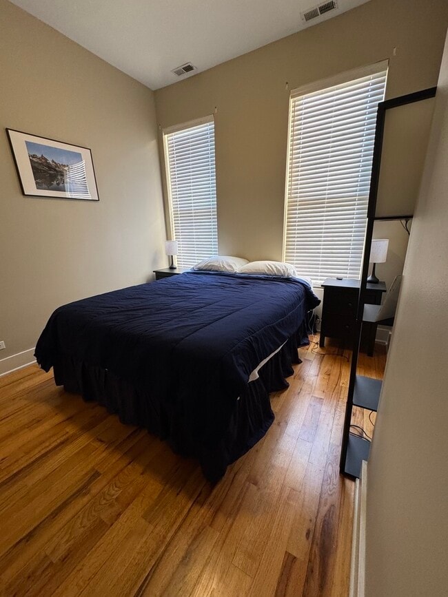 Building Photo - 1961 N Wilmot Ave