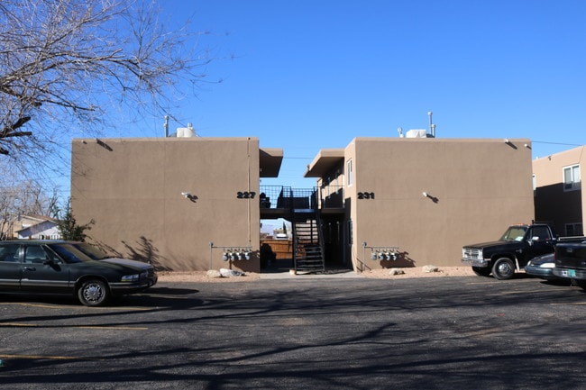 Building Photo - Tennessee Street Apts