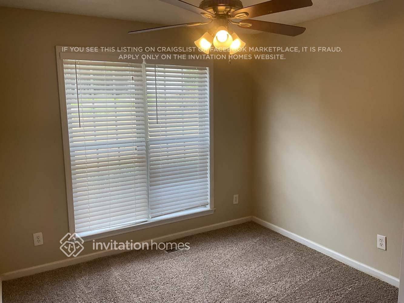Building Photo - 3933 Edgebrook Dr