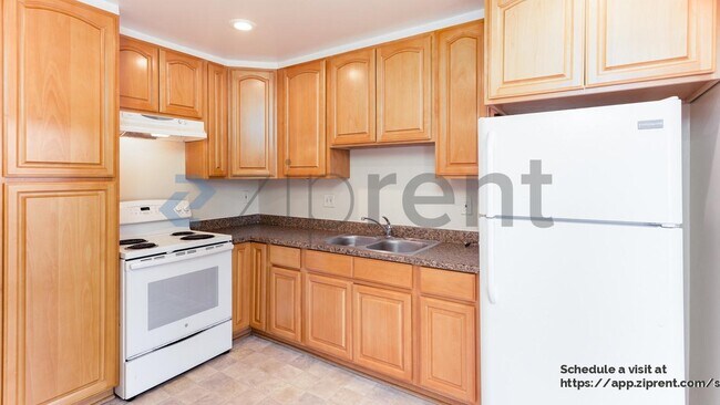 Building Photo - 3691 Cape Cod Ct