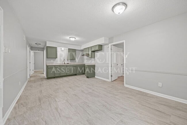 Building Photo - A Must See!!!!! Section 8 Friendly & Ready...