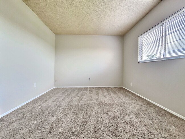 Building Photo - 4 Bedroom Upgraded Home for rent in Bermud...