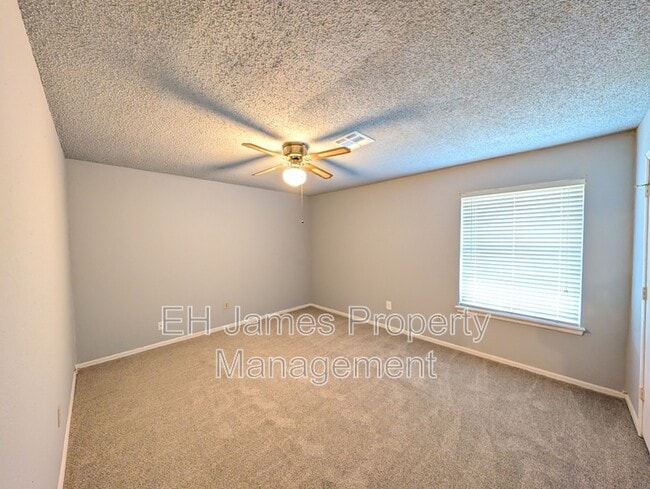 Building Photo - 3920 S 125th E Ave