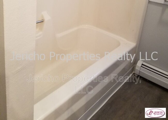 Building Photo - 1855 Independence St