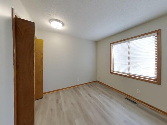 Building Photo - 4350 Thornhill Ln