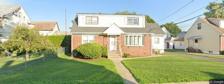 Building Photo - 55 Marconi St