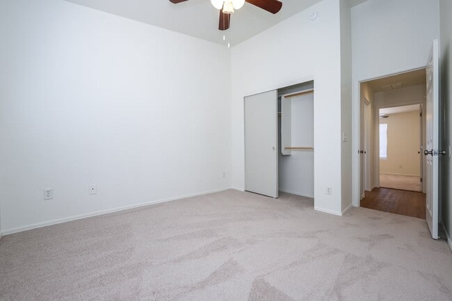 Building Photo - 6645 S SQUAWROOT Pl