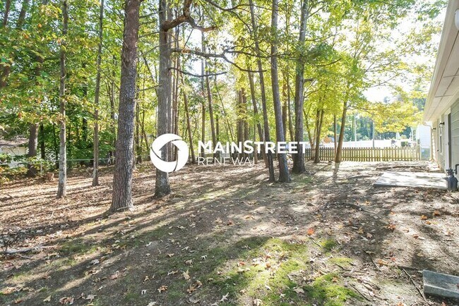 Building Photo - 1620 Stoneybrook Dr