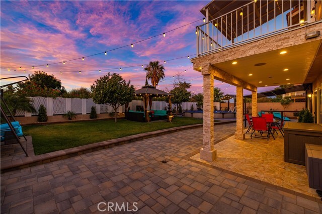 Building Photo - 4561 Grandview Dr