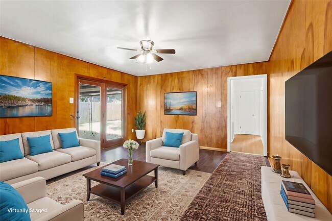Building Photo - 317 Ellen Dr