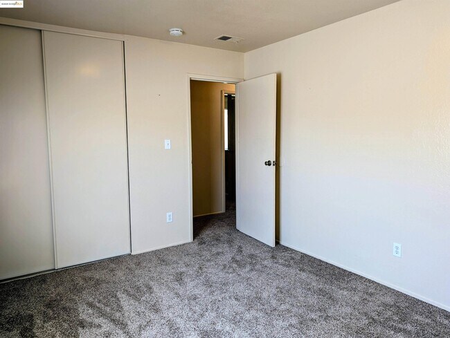 Building Photo - 4958 Driftwood Ct